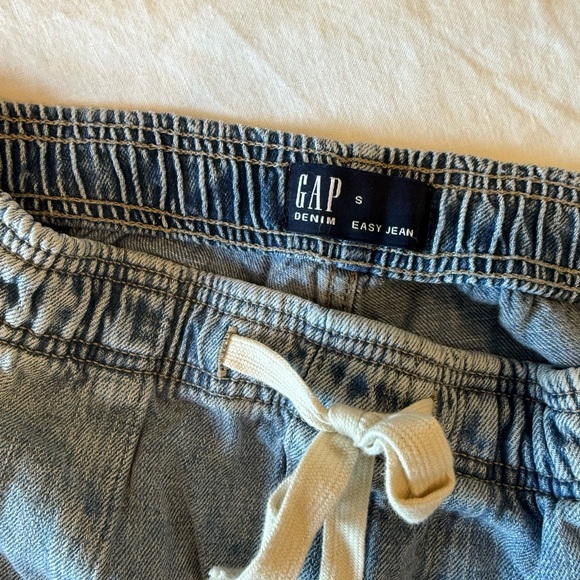 GAP Light Blue Elastic Waist Jeans - Picture 3 of 4